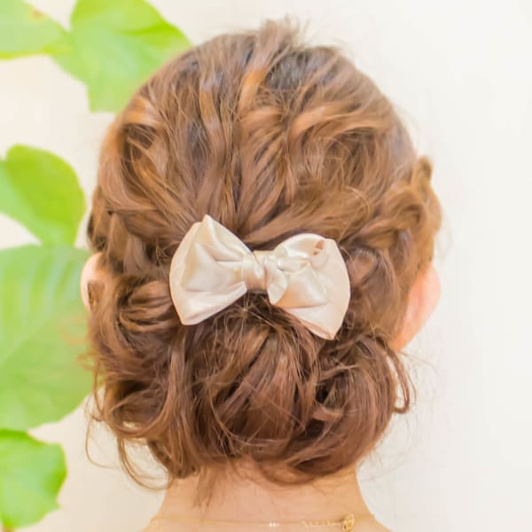 編み込み下目アレンジでクラシカルに