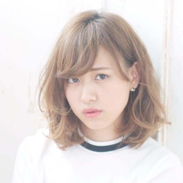 シースルーバングの耳かけフェミニンロブ【N-221】