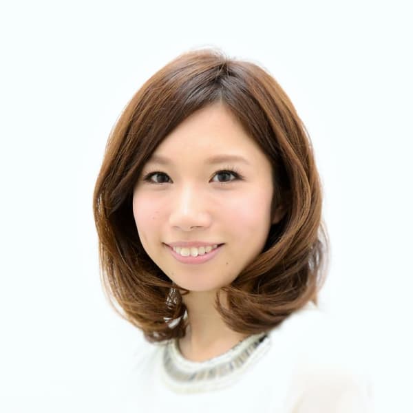 大人フェミニン~ミディアムボブ~