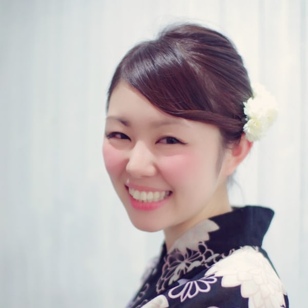 浴衣ヘアアレンジ 襟足スッキリ夏花火