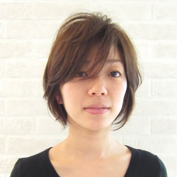 柔らかさのあるニュアンスボブスタイル|LINKS GARDEN