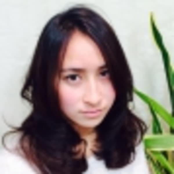 シャイニーストレート|プリズムヘアーデザイン