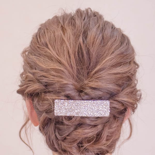 下目アップ☆バレッタがポイント