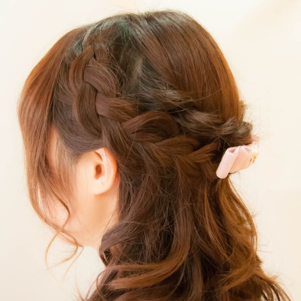 ランダムカールでハーフアップ