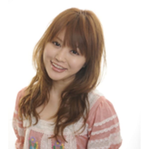 柔らかいふわふわウェーブの愛されスタイル