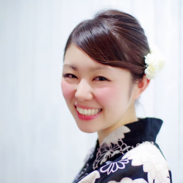 浴衣ヘアアレンジ 襟足スッキリ夏花火