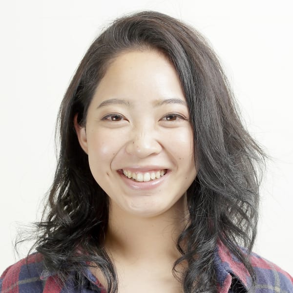 黒髪パーマスタイル