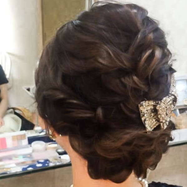 人気の編みこみねじりアレンジ