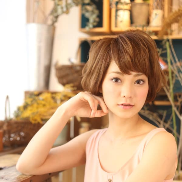 大人めな方にもおすすめのスッキリショートボブ