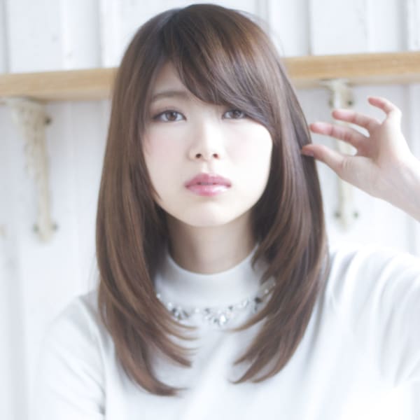 大人可愛いひし形セミディ ナチュラルストレート