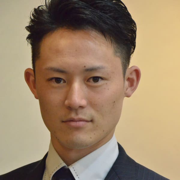 大人の男のツーブロック