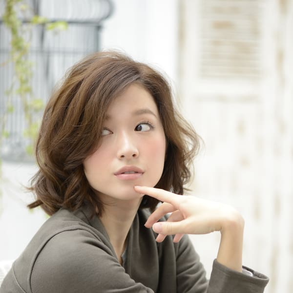 大人かわいい脱力ニュアンスボブ