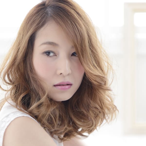 【3ページ目 オススメ順】30代/パーマ/フェミニン/セミロングの髪型・ヘアスタイル 楽天ビューティ
