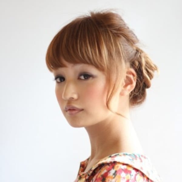 編み込みアップヘア|magnifigue