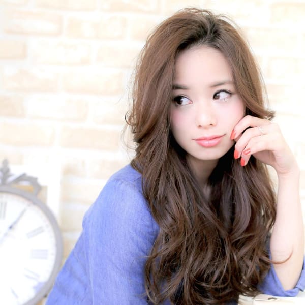 柔らかさを表現してくれる魔法のシナモンベージュ