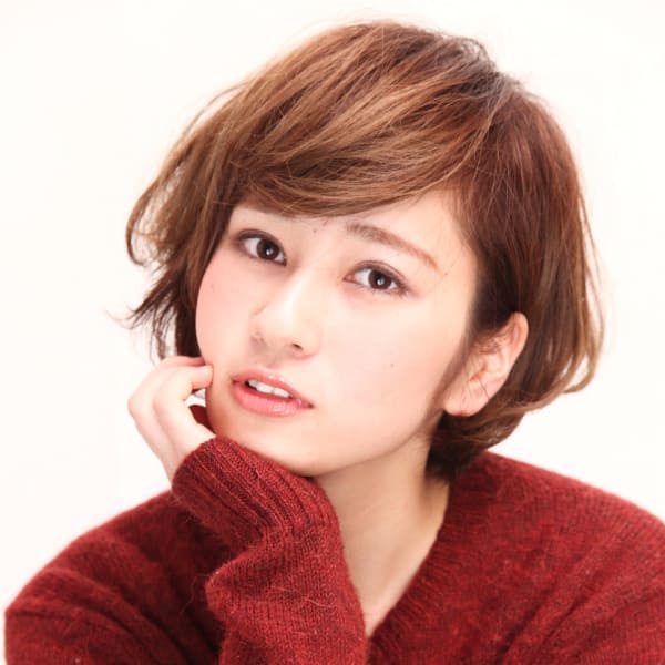 小顔ショートボブ　耳かけスタイリング|JILL