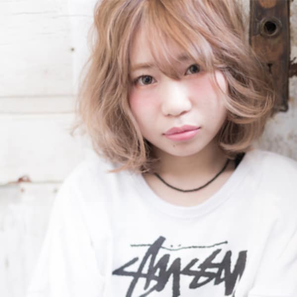 ミルキーベージュ×ラフショートボブ