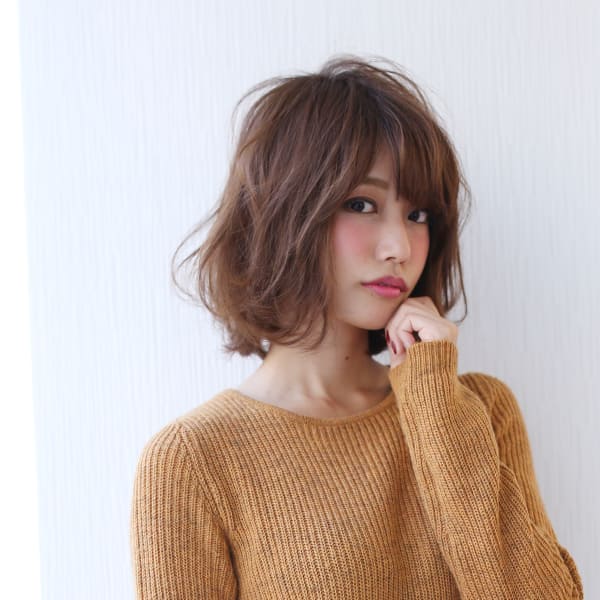 抜け感ボブ|髪質改善&縮毛矯正 DOLL阪急高槻 ハイライト/白髪ぼかし/Men’s