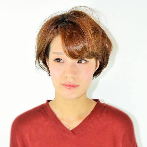大人女子のツーブロックショートボブ