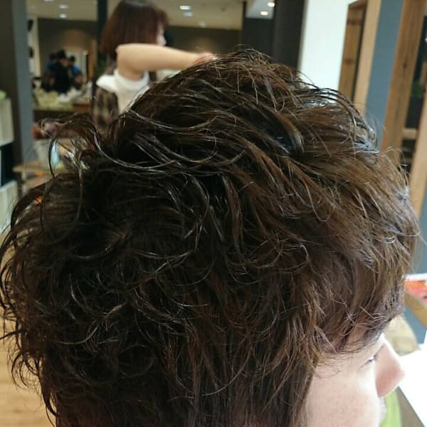 憧れの質感にポイントパーマ