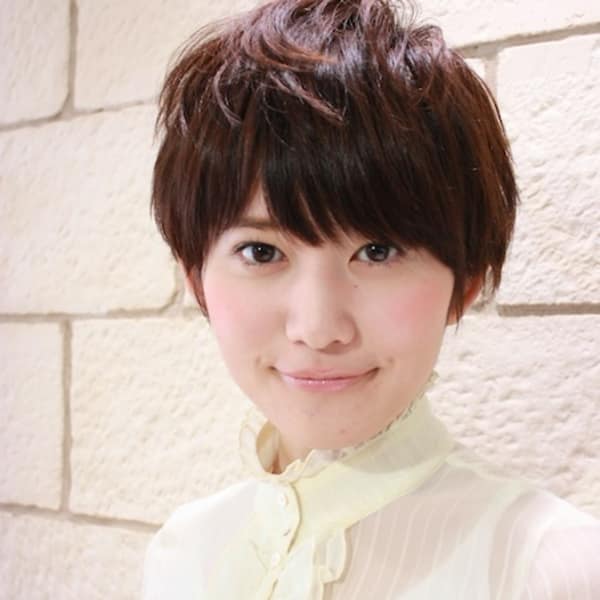 雰囲気と可愛らしさのあるショートスタイル