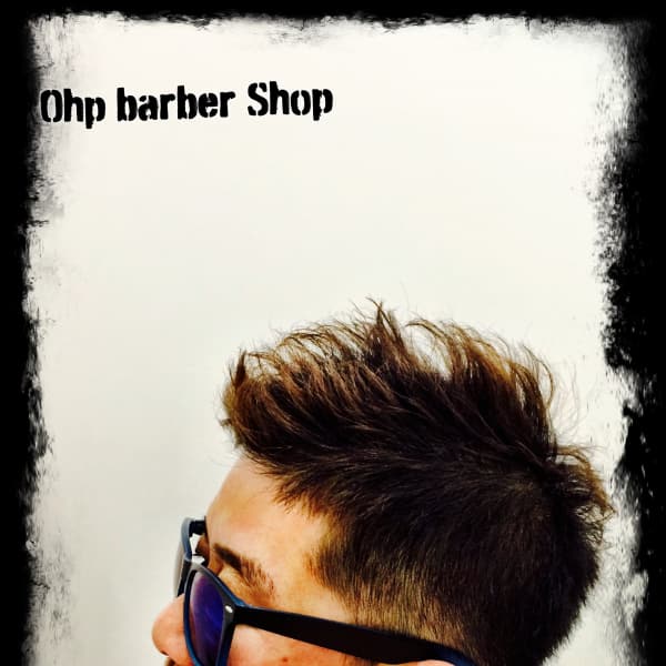 やんちゃな遊びのあるピンパーマスタイル。