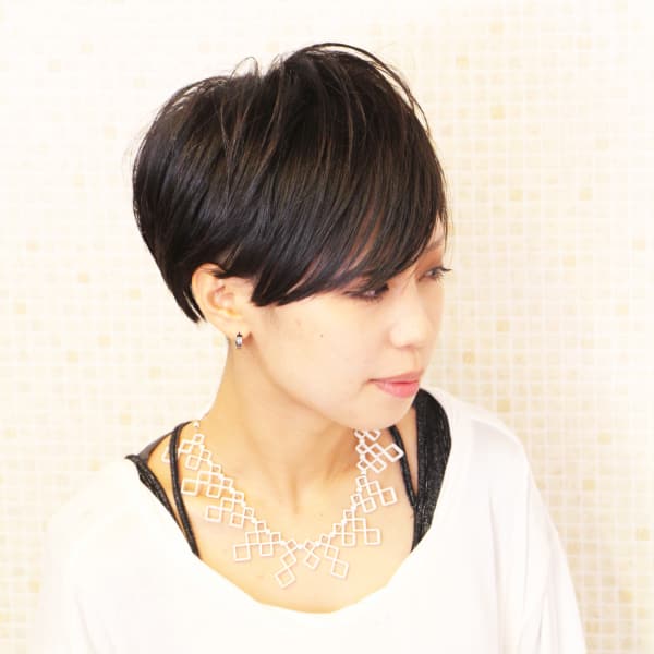 ちょっぴりモードなショート