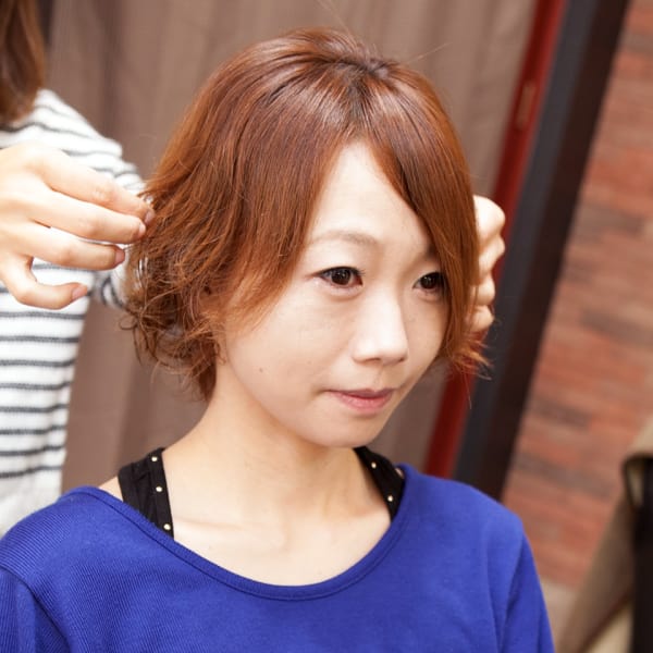 エアリーでキュートなウェーブで軽やかなラフスタイル|hair seele