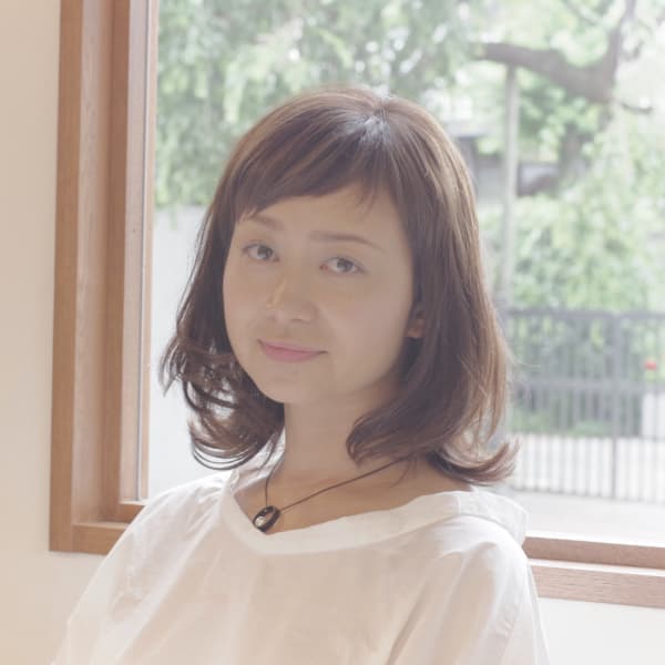 ふんわりミディアムレイヤースタイル