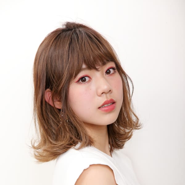 黒髪でも可愛い シンプルショートボブ R Dresser アールドレッサー のヘアスタイル 美容院 美容室を予約するなら楽天ビューティ