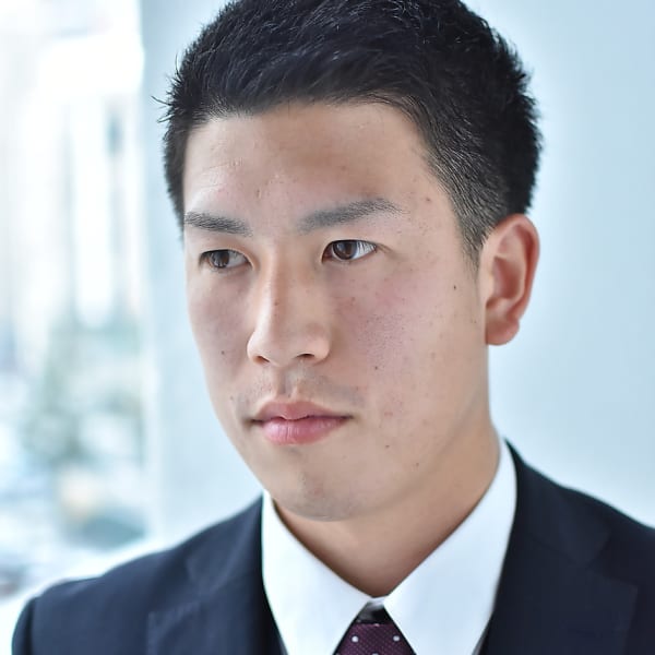 キリリッ!目力アップ男前ビジネススタイル