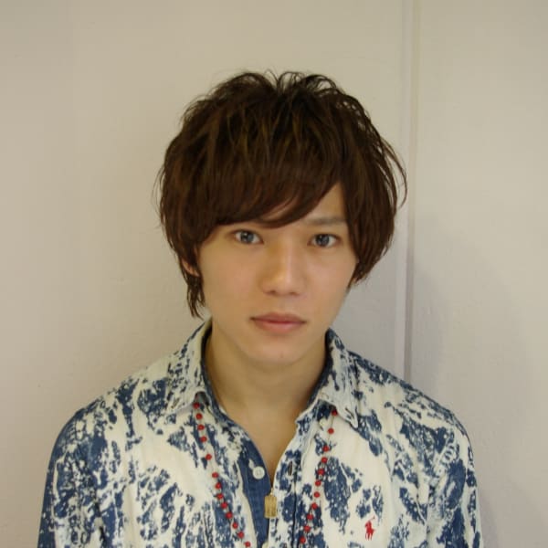 ラフな束感でつくる大人ショート