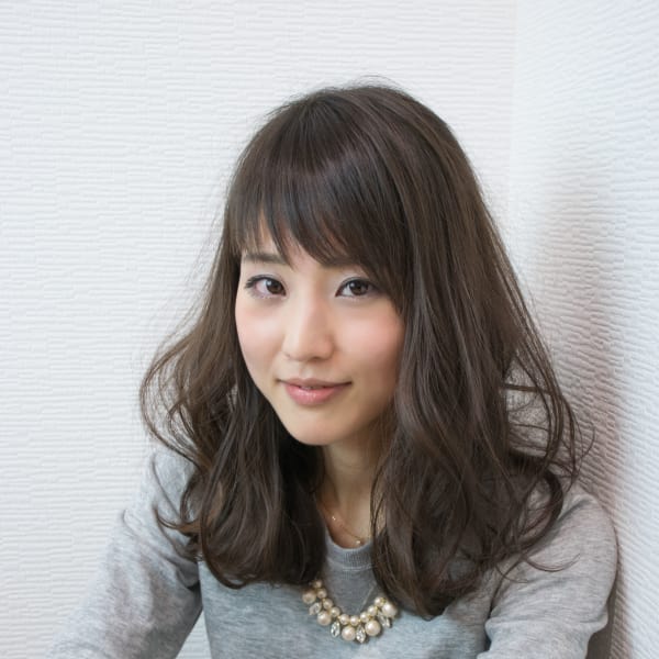 シースルーショートバングがかわいいロブスタイル|Vitesse Labo