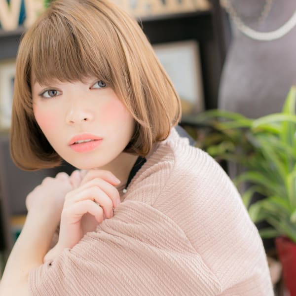 オシャレな個性的ボブ