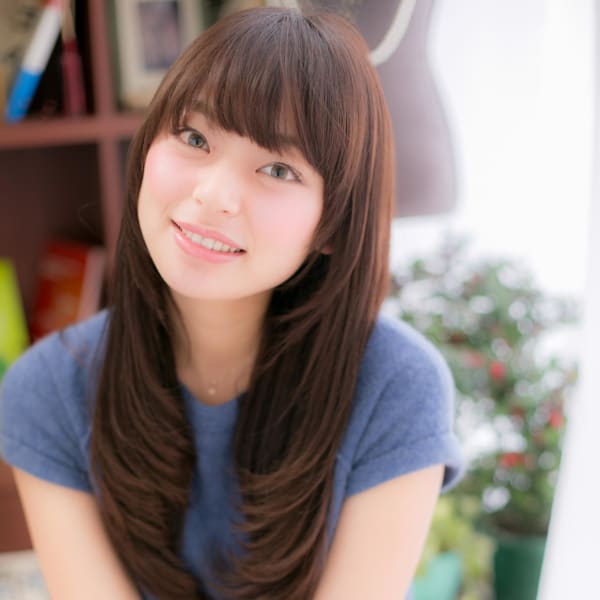 素髪感が魅力…たおやかロング