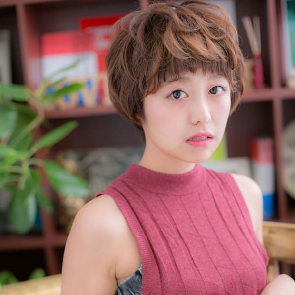 個性ある女の子ショート