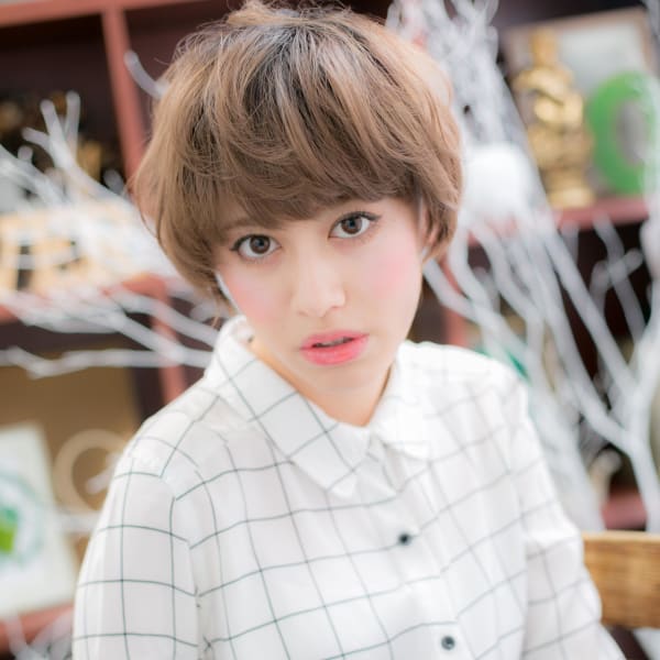 空気感ある襟足短めショート