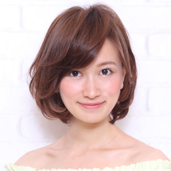 フェミニンボブ