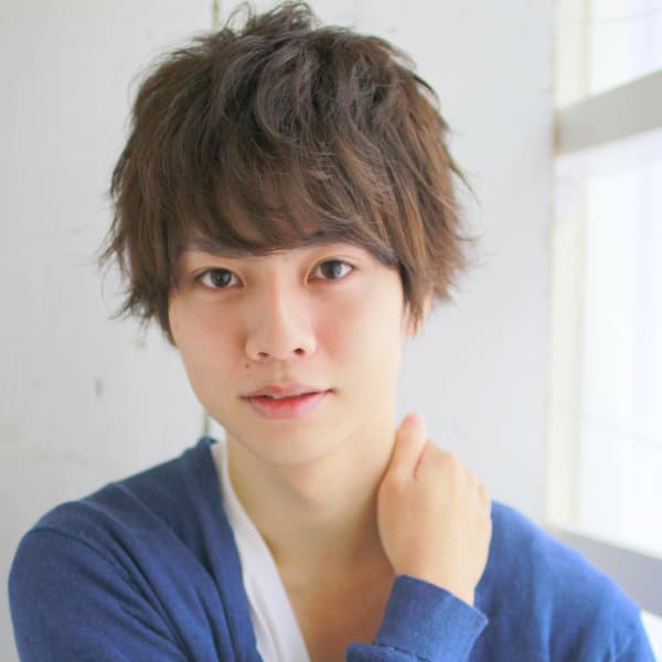 外ハネのカジュアルスタイル|PRISM hair design