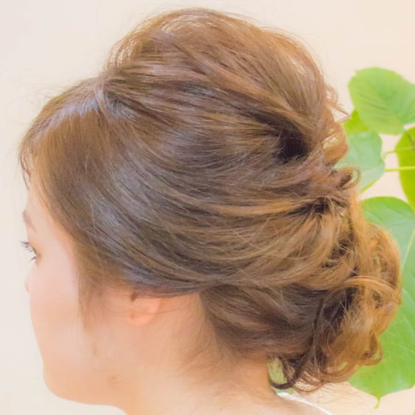 ルーズアップで大人アレンジ
