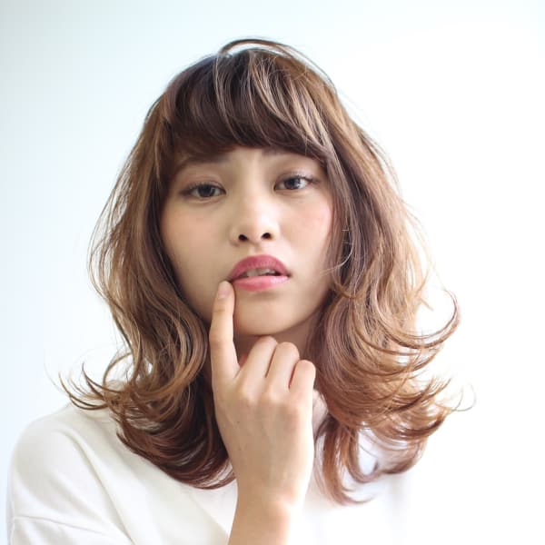 【.red】柔らか外ハネミディ|hair room. red by NYNY