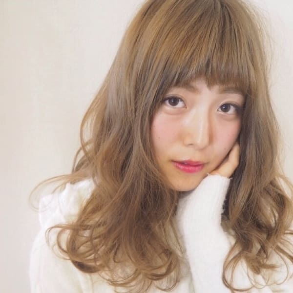 【.red】抜け感ロング×グレージュ|hair room. red by NYNY