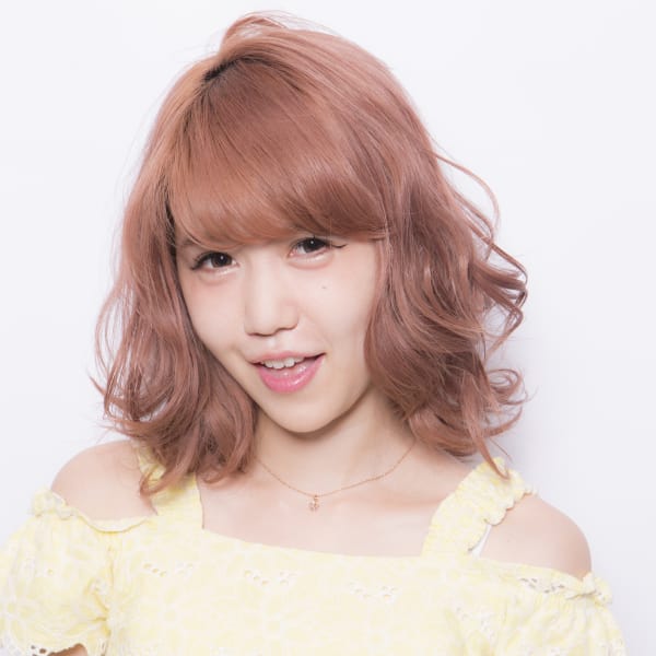 ピンクベージュボブディ+ウェーブヘア△▼