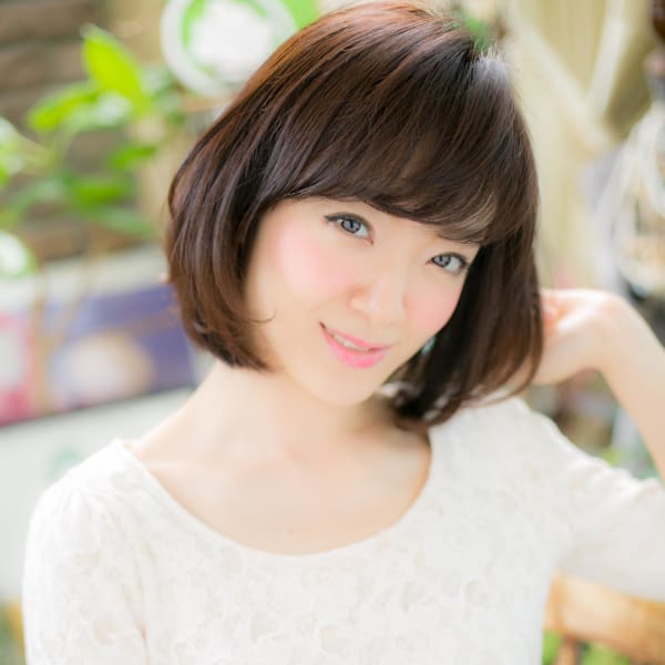 フェミニンボブ