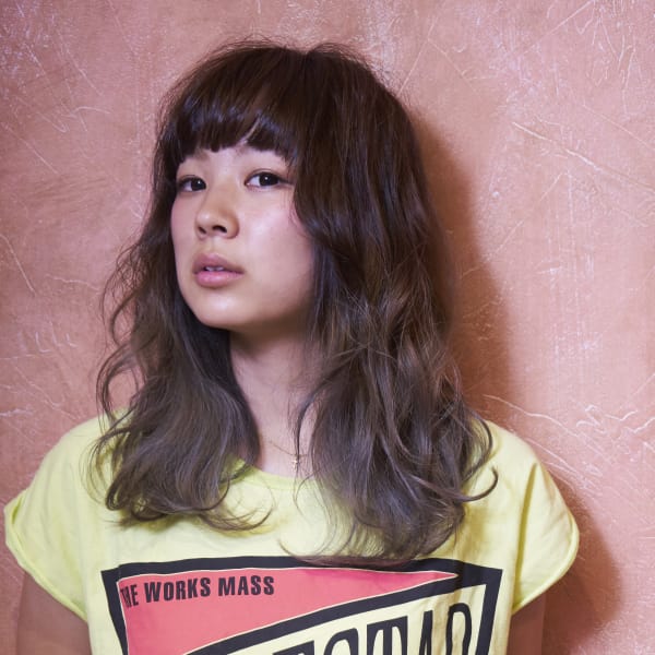 【UniQ・小笹】グラデーションカラー×透明感グレージュ|UniQ