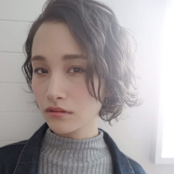 外ハネウェーブショート