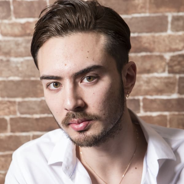 前髪パーマでハズした男気刈り上げショート！！