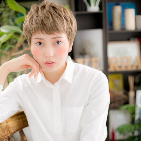 ハイトーン★個性的モダンショート