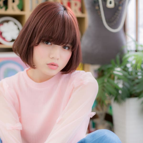 髪色にポイント☆シンプルボブ