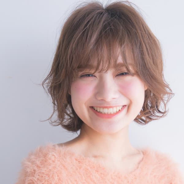 大人におすすめ♪レイヤーミディアムボブで外ハネMIXパーマ